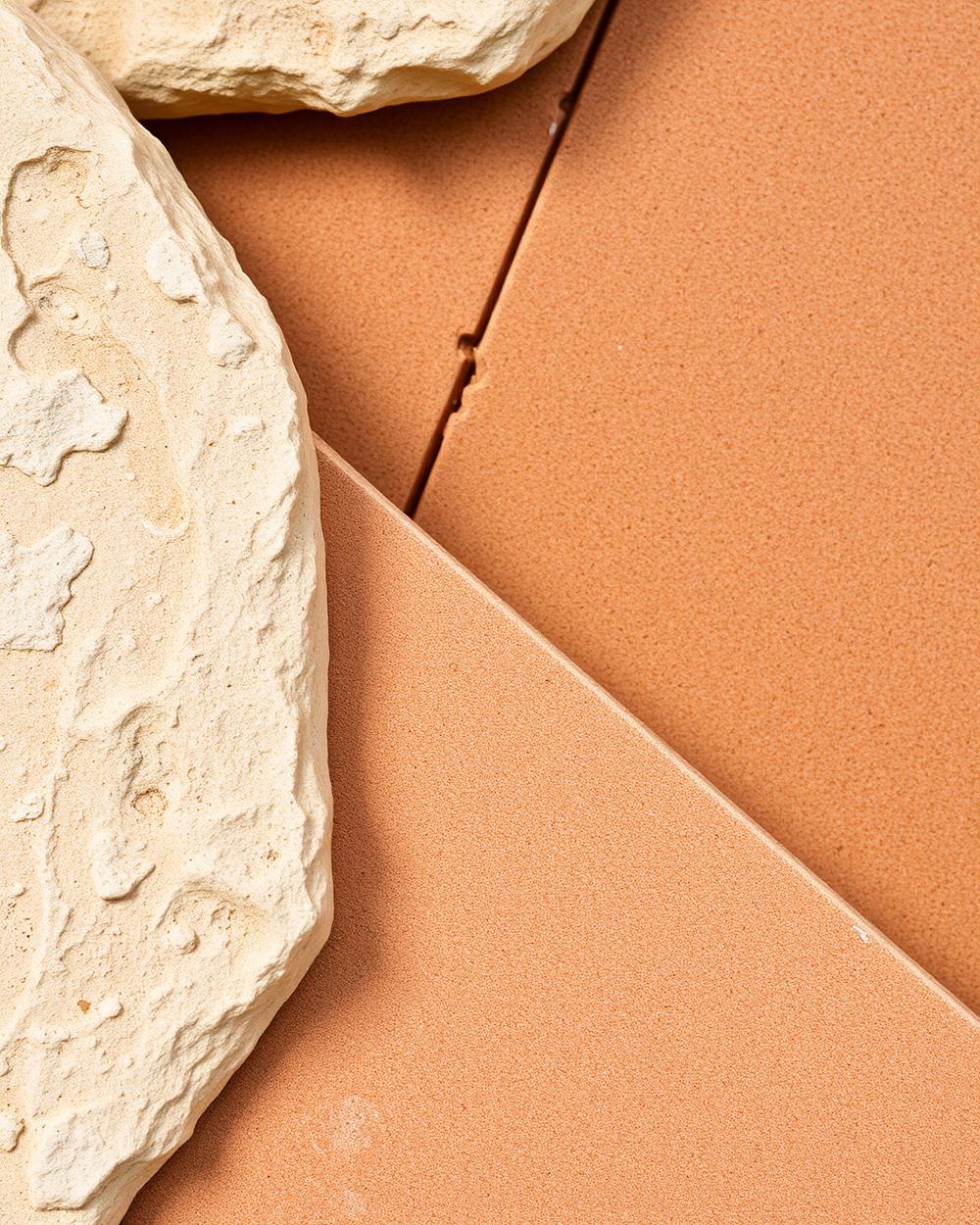 Soft neutral editorial texture used as a placeholder for a review image